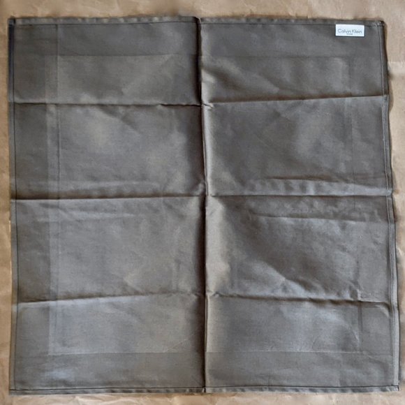Calvin Klein NWT Cloth Napkin (12 Available) - Picture 7 of 8